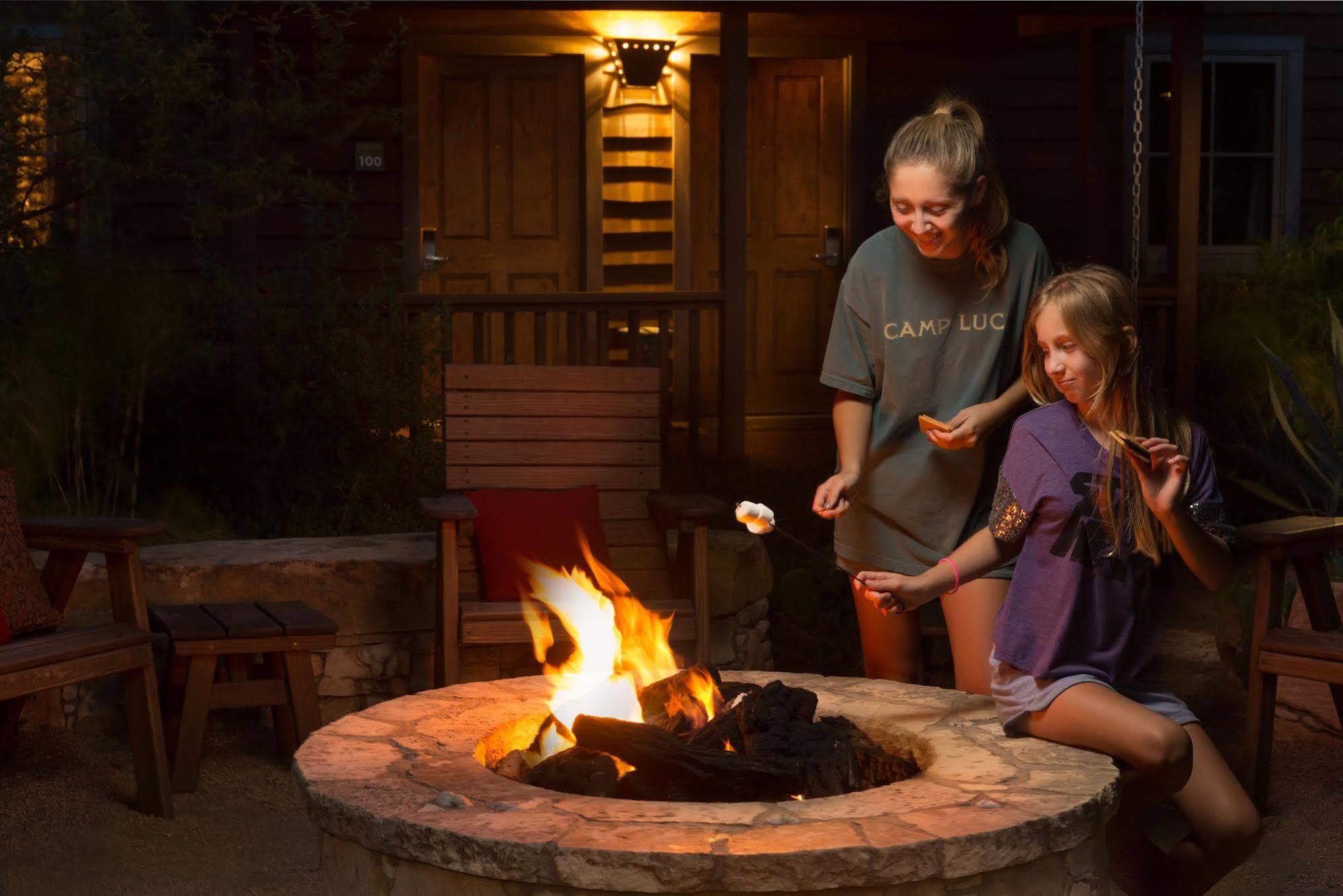 Camp Lucy Hotell Dripping Springs Eksteriør bilde